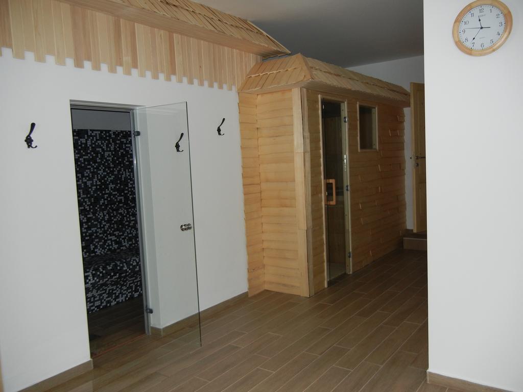 Guesthouse Macesen Spodnja Sorica Kültér fotó