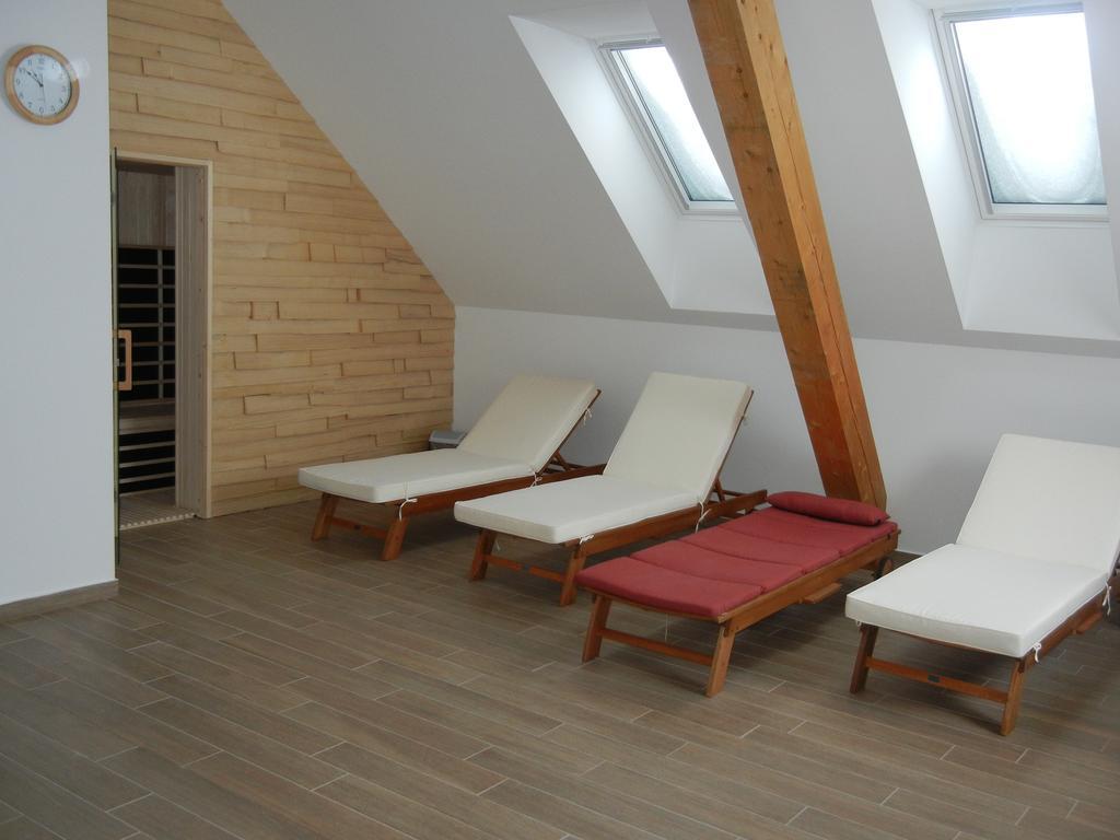 Guesthouse Macesen Spodnja Sorica Kültér fotó