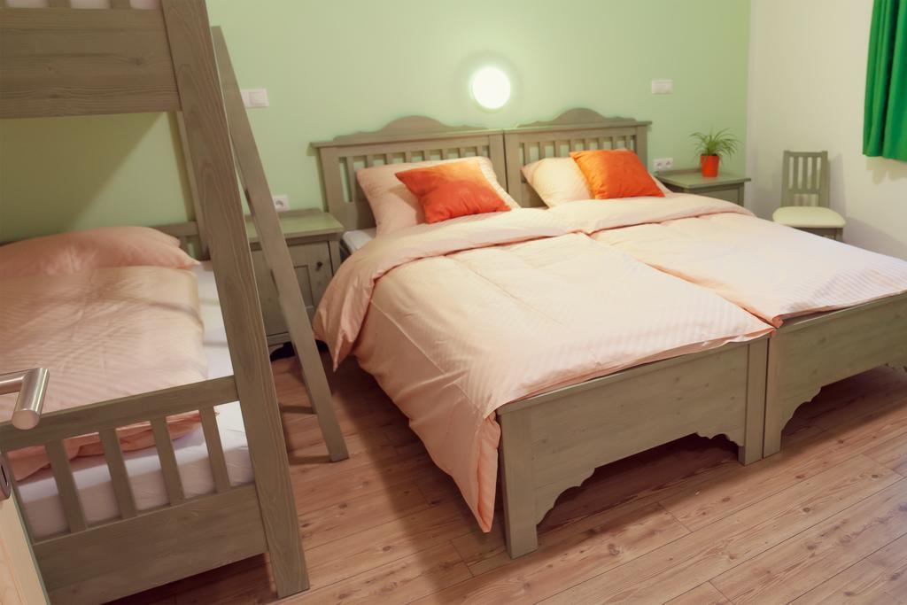 Guesthouse Macesen Spodnja Sorica Szoba fotó