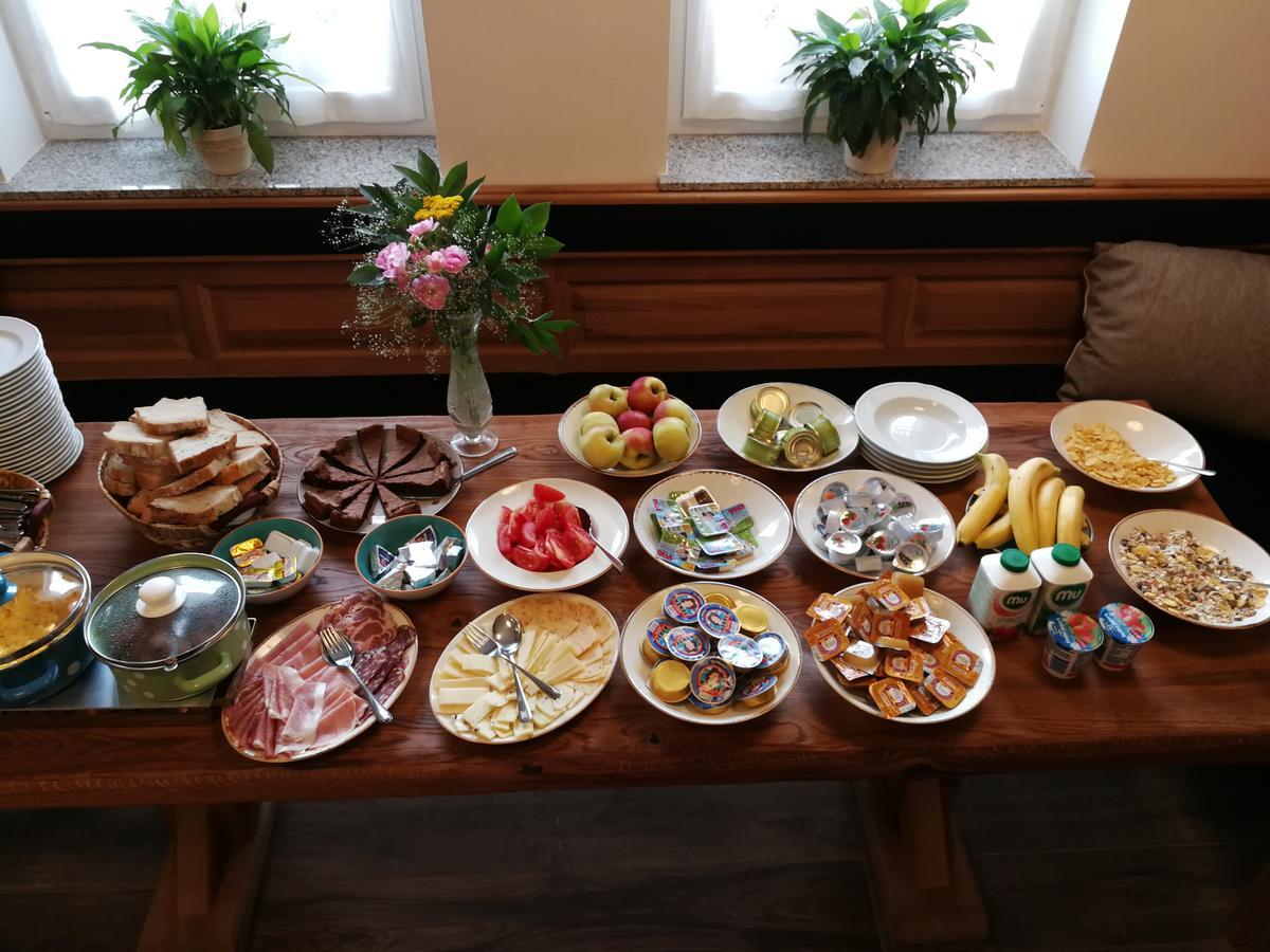 Guesthouse Macesen Spodnja Sorica Kültér fotó
